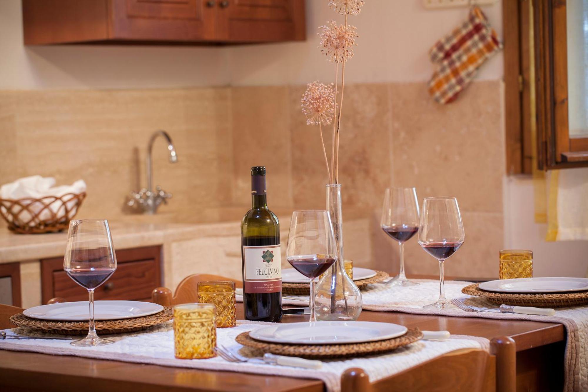 Agriturismo Tra Gli Ulivi, Chiappini Winery 볼게리 외부 사진