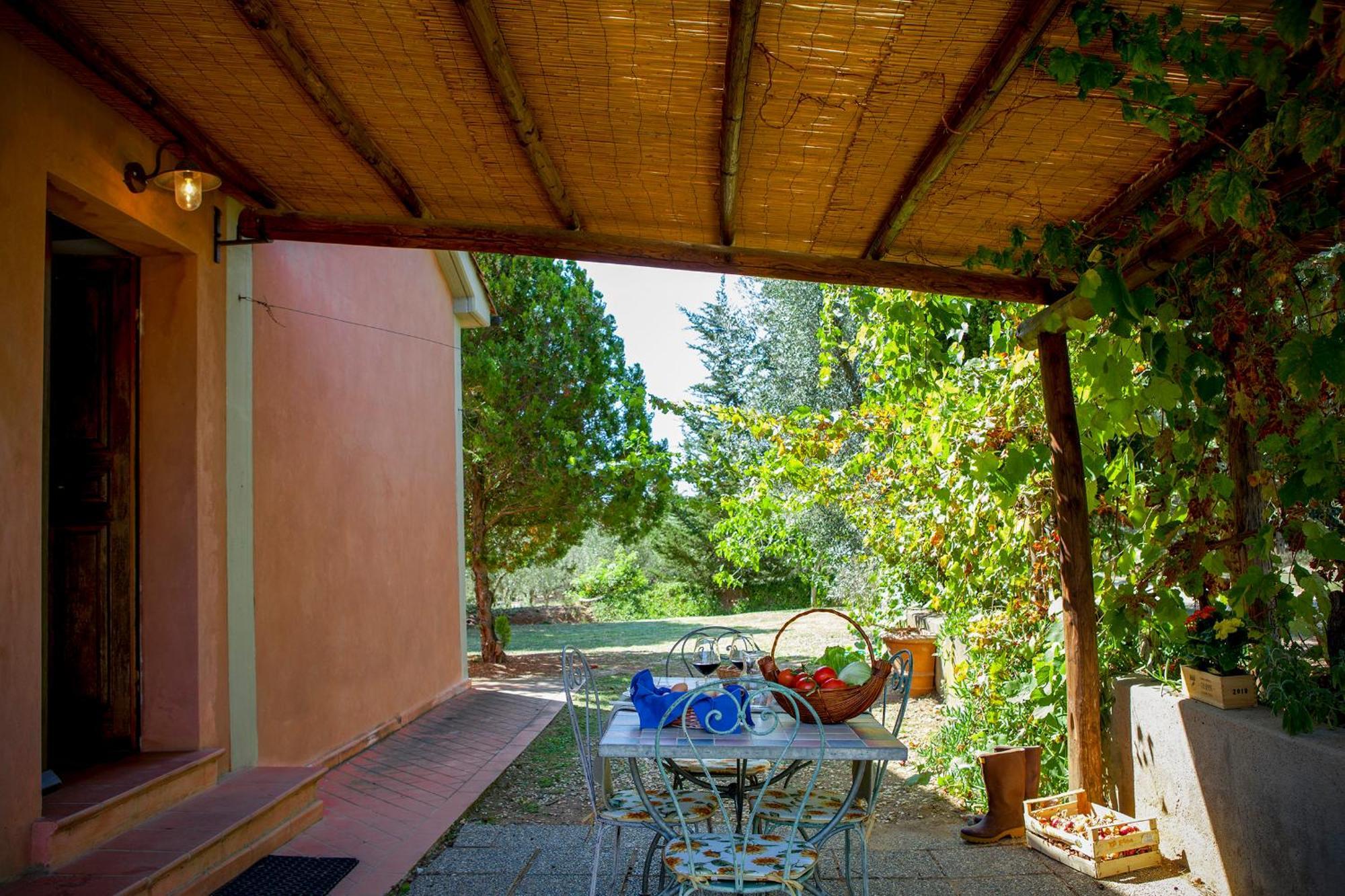 Agriturismo Tra Gli Ulivi, Chiappini Winery 볼게리 외부 사진