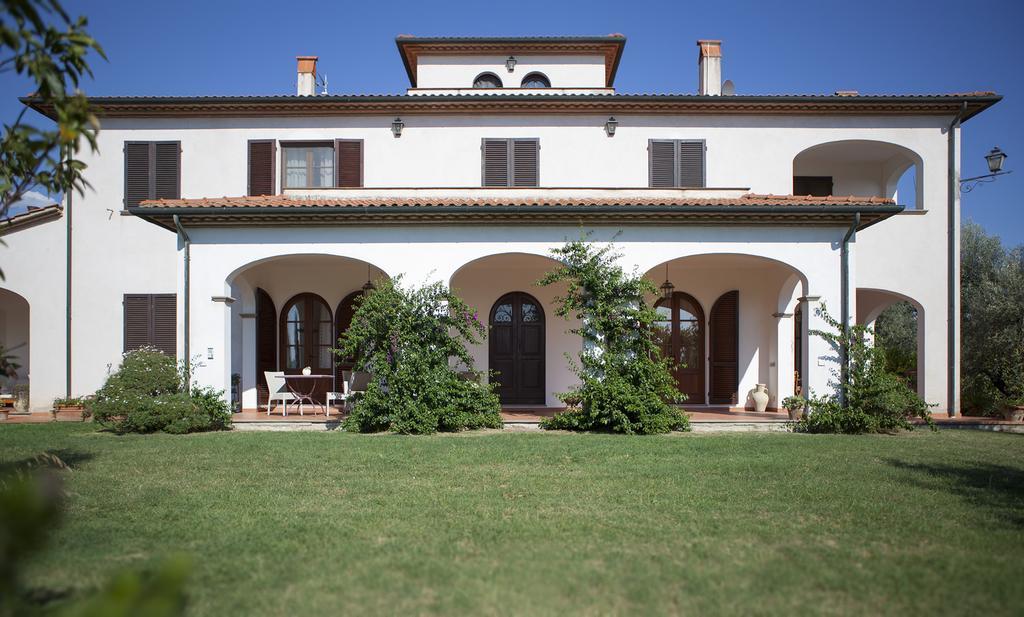 Agriturismo Tra Gli Ulivi, Chiappini Winery 볼게리 외부 사진
