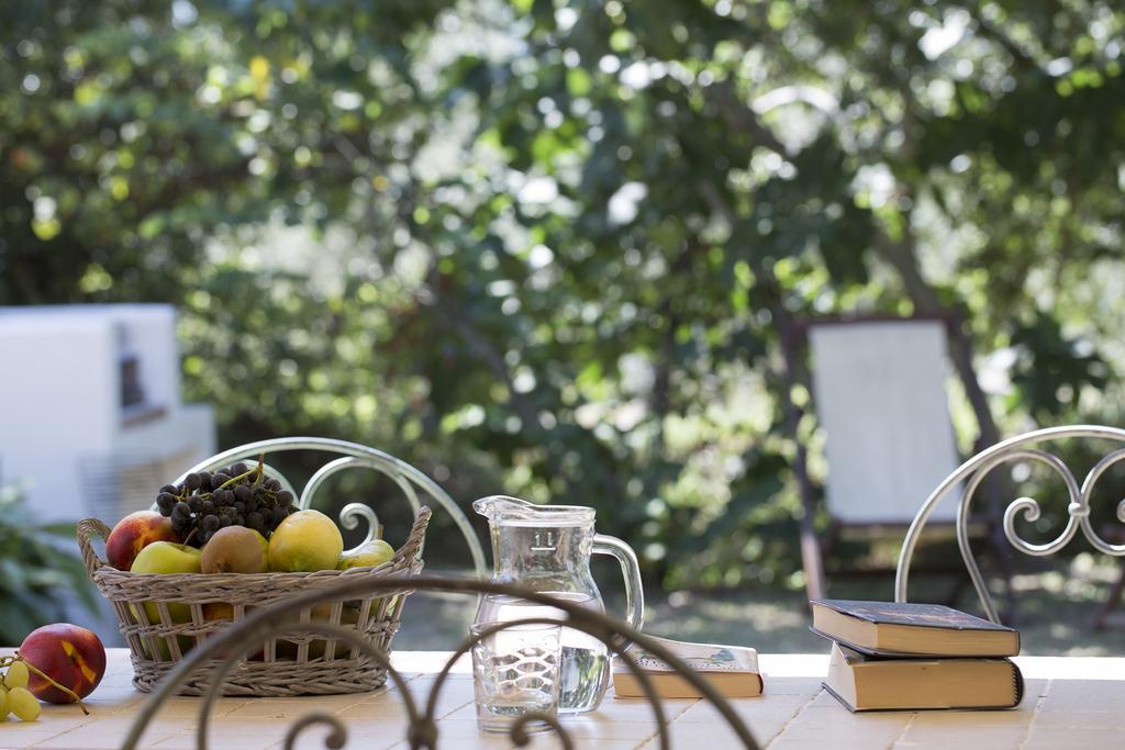 Agriturismo Tra Gli Ulivi, Chiappini Winery 볼게리 외부 사진