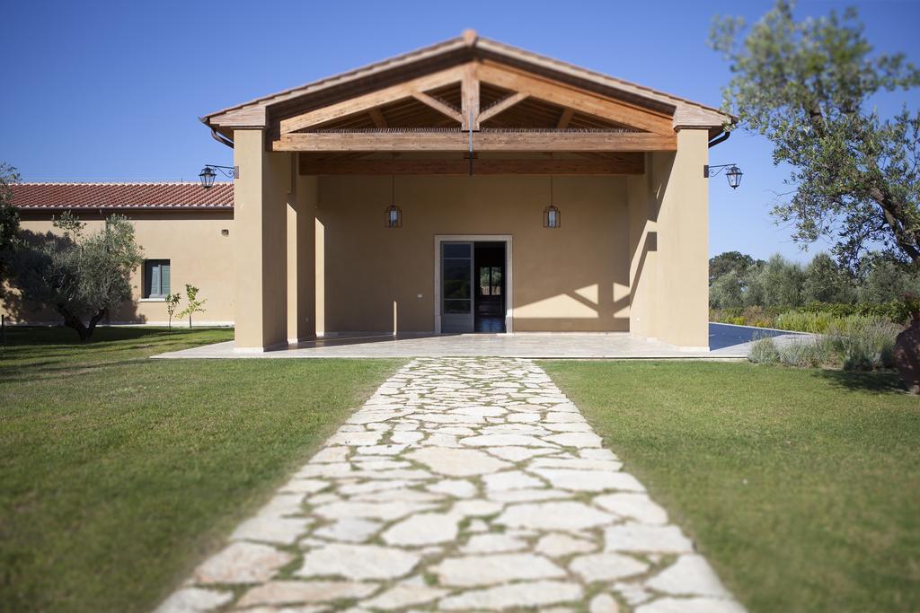 Agriturismo Tra Gli Ulivi, Chiappini Winery 볼게리 외부 사진
